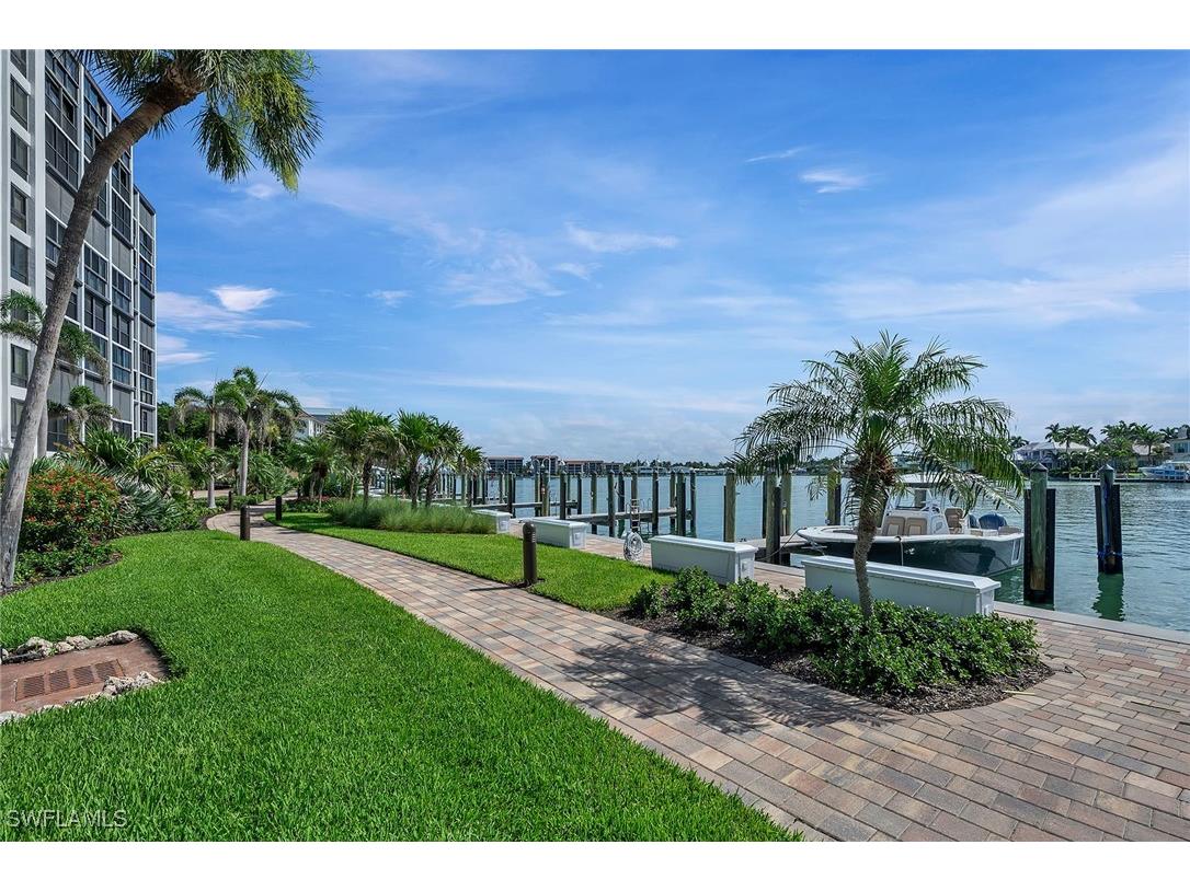 2400 Gulf Shore Boulevard N #502 Naples FL 34103 225064132 image32