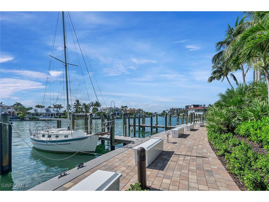 2400 Gulf Shore Boulevard N #502 Naples FL 34103 225064132 image34