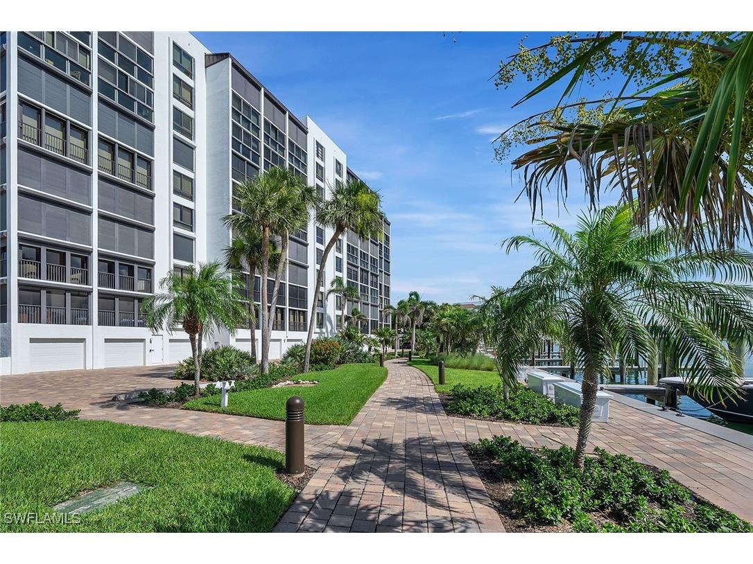 2400 Gulf Shore Boulevard N #502 Naples FL 34103 225064132 image35
