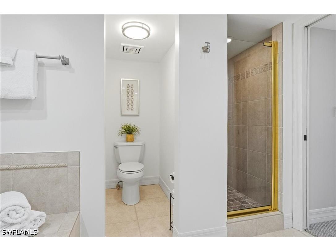 2400 Gulf Shore Boulevard N #604 Naples FL 34103 226019380 image18