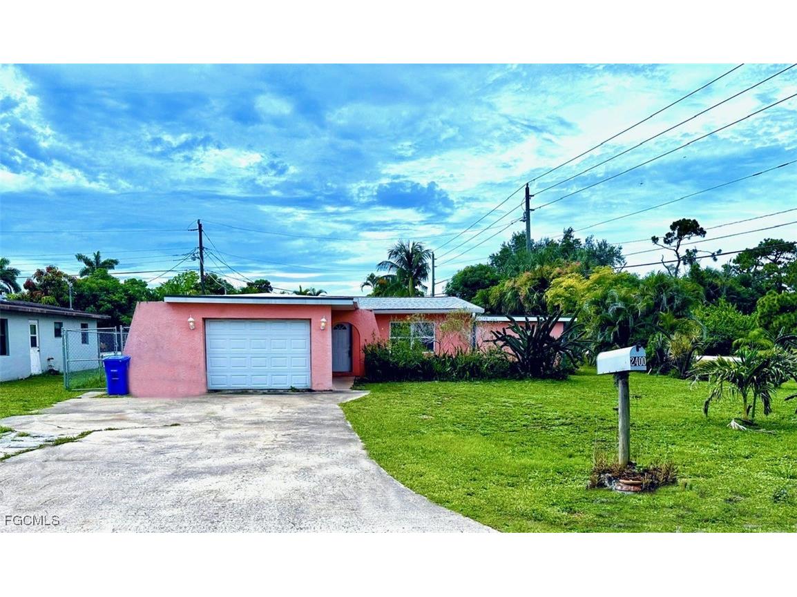 2400 Hunter Terrace Fort Myers FL 33901 2025005404 image1