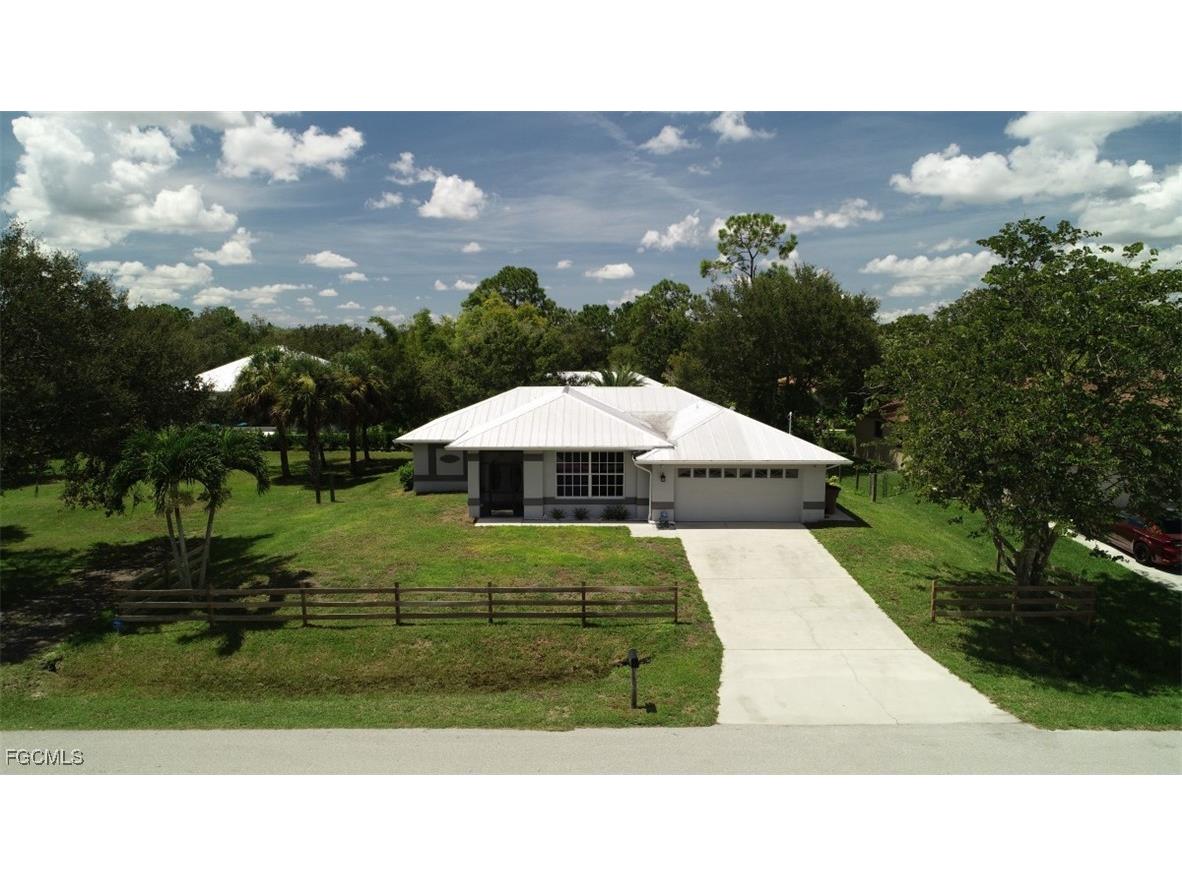 2400 Leavitt Road Alva FL 33920 2025020936 image1