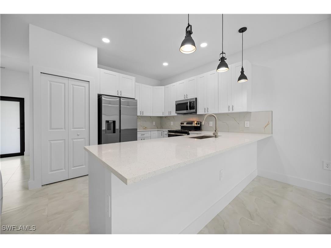 2400 Wanda Avenue N Lehigh Acres FL 33971 225078803 image3