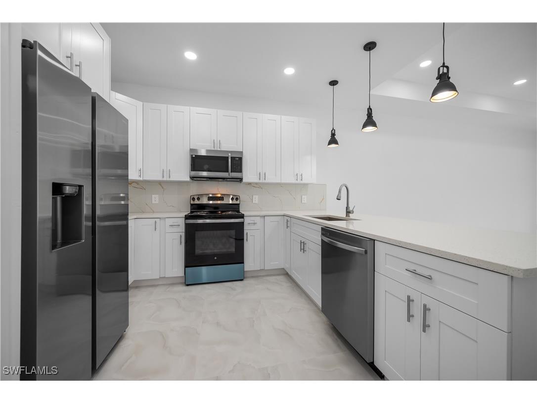 2400 Wanda Avenue N Lehigh Acres FL 33971 225078803 image4