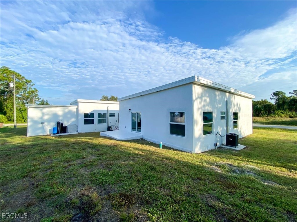 2401-2403 Joe Avenue S Lehigh Acres FL 33973 2026000711 image38