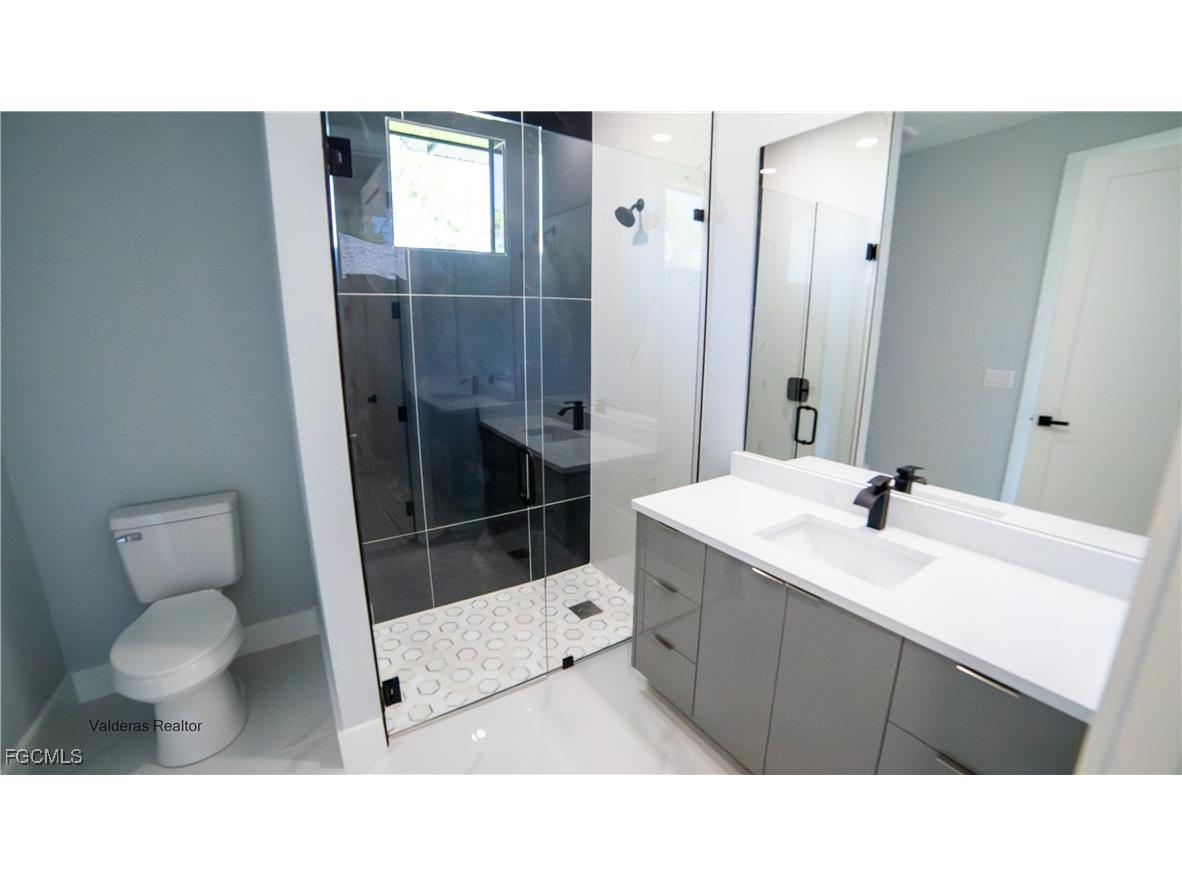2401/2403 Matena Avenue S Lehigh Acres FL 33973 2025025717 image9