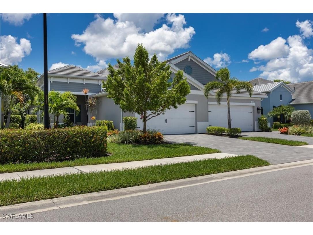 2401 Ariane Drive Naples FL 34112 225058328 image1