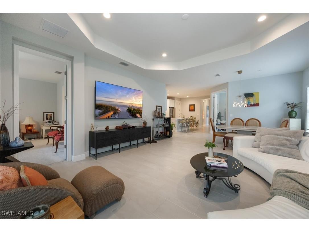 2401 Ariane Drive Naples FL 34112 225058328 image2