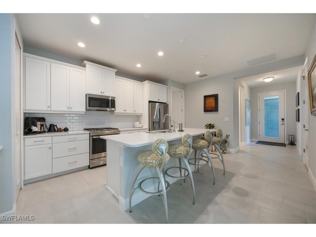 2401 Ariane Drive Naples FL 34112 225058328 image4