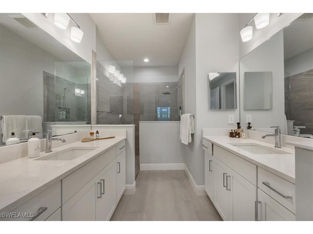 2401 Ariane Drive Naples FL 34112 225058328 image7