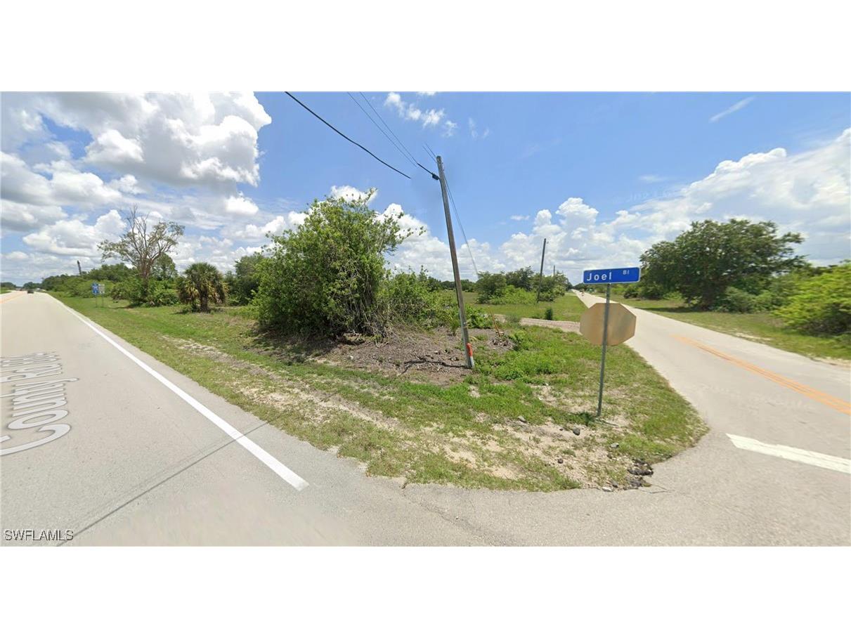 2401 E 17th Street Lehigh Acres FL 33972 224103412 image1