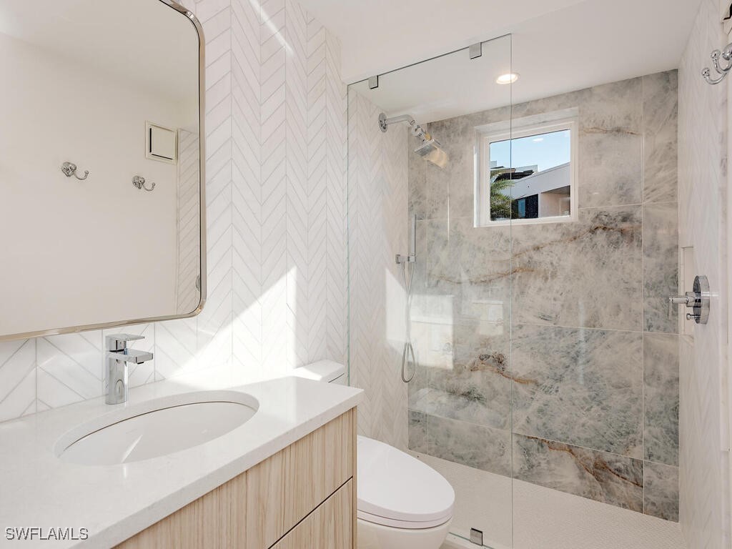 2401 Gulf Shore Boulevard N #11 Naples FL 34103 225082609 image12