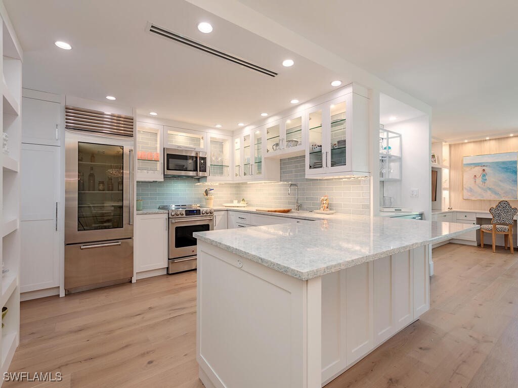 2401 Gulf Shore Boulevard N #11 Naples FL 34103 225082609 image3