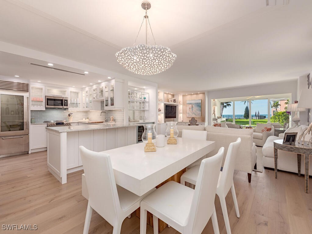 2401 Gulf Shore Boulevard N #11 Naples FL 34103 225082609 image4