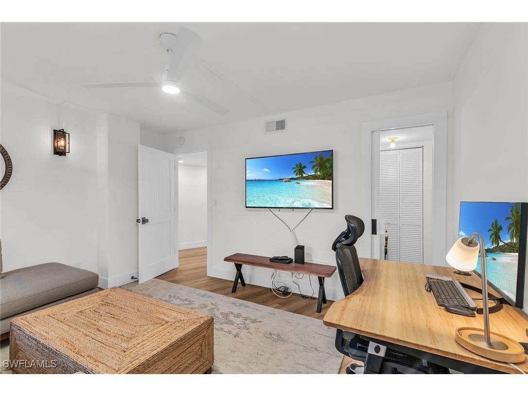 2401 Gulf Shore Boulevard N #13 Naples FL 34103 225078984 image18