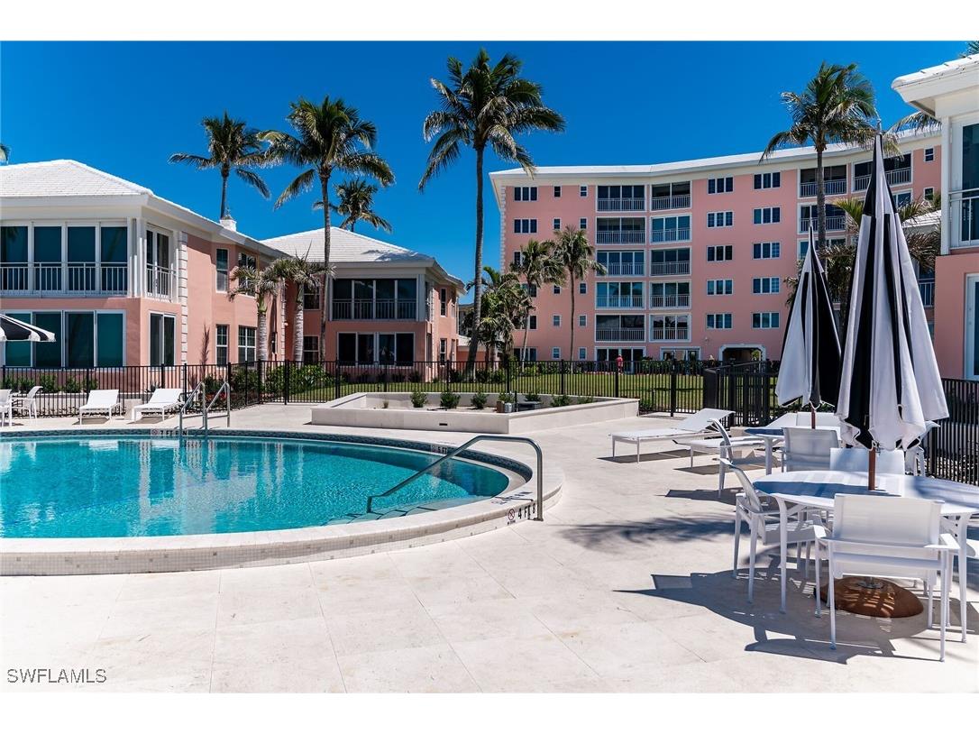 2401 Gulf Shore Boulevard N #13 Naples FL 34103 225078984 image27