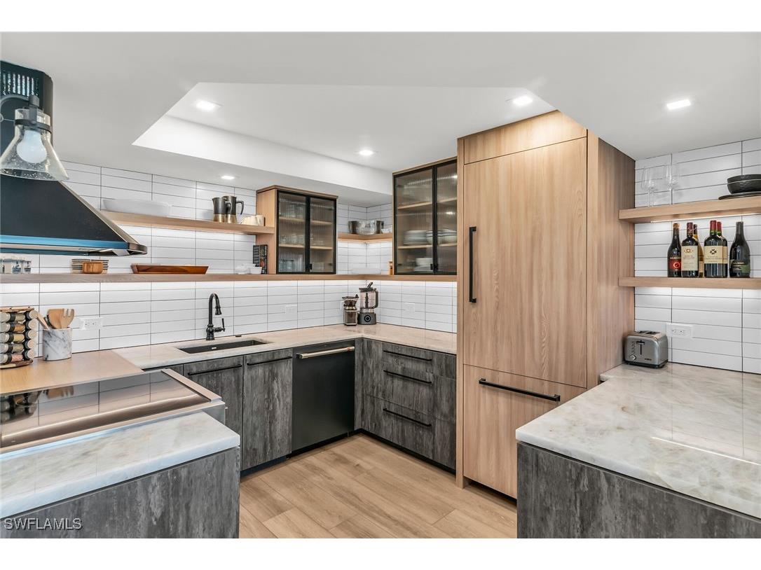 2401 Gulf Shore Boulevard N #13 Naples FL 34103 225078984 image8