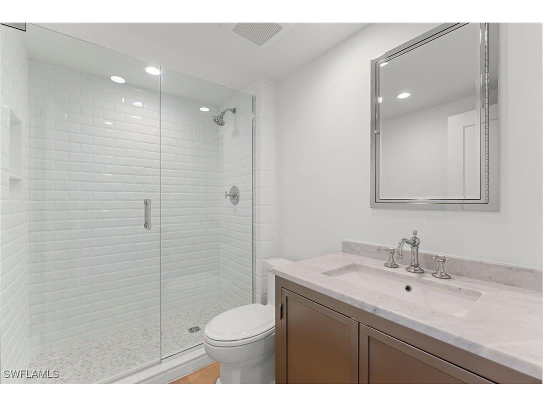 2401 Gulf Shore Boulevard N #VILLA 1 Naples FL 34103 224098516 image7