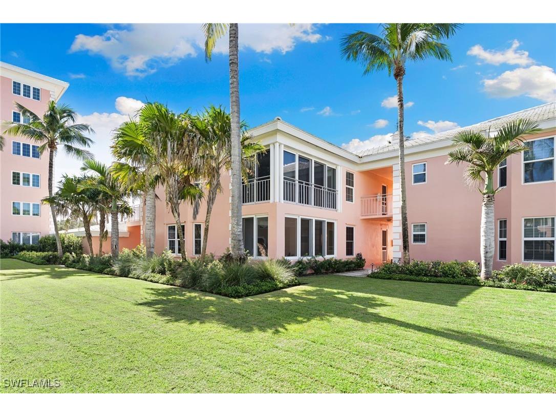 2401 Gulf Shore Boulevard N #VILLA 1 Naples FL 34103 224098516 image8