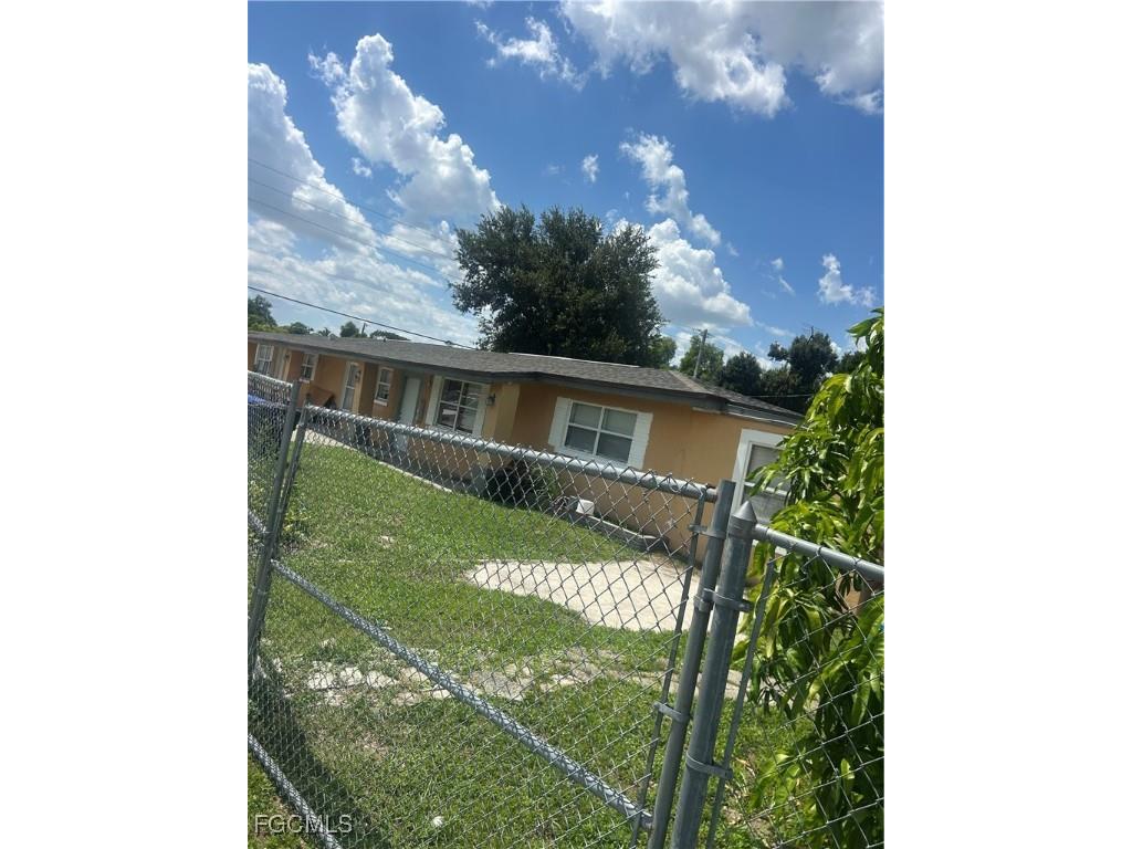 2403/2405 Stella Street Fort Myers FL 33901 2025002340 image2