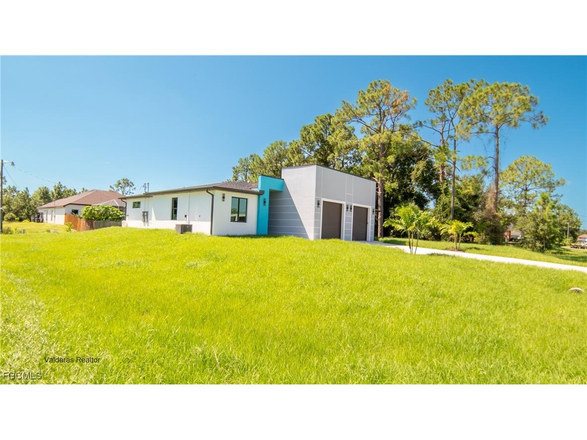 2403 Matena Avenue S #2401 Lehigh Acres FL 33973 2025005374 image3