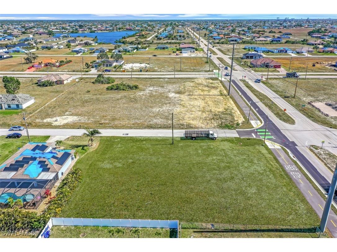 2404 NW 8th Place Cape Coral FL 33993 223013267 image1