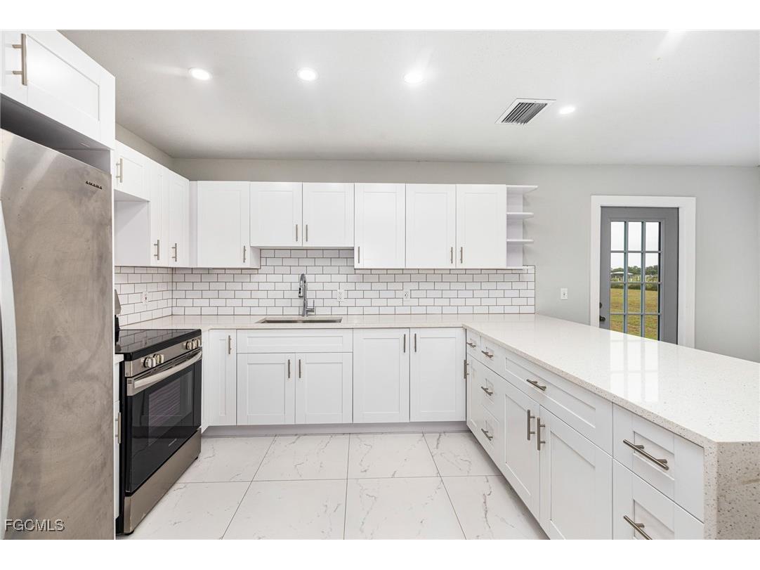 2404 Silver Lake Road Labelle FL 33935 2025020532 image10