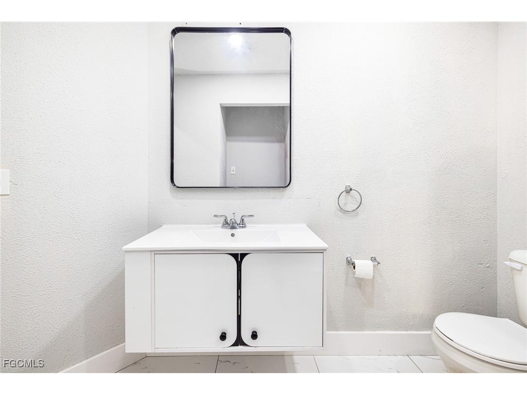 2404 Silver Lake Road Labelle FL 33935 2025020532 image16