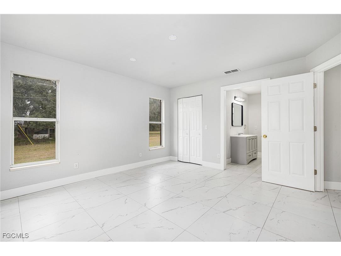 2404 Silver Lake Road Labelle FL 33935 2025020532 image23