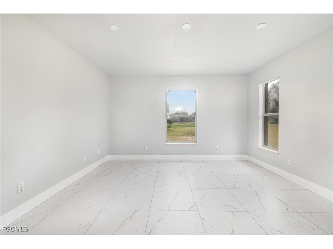 2404 Silver Lake Road Labelle FL 33935 2025020532 image25