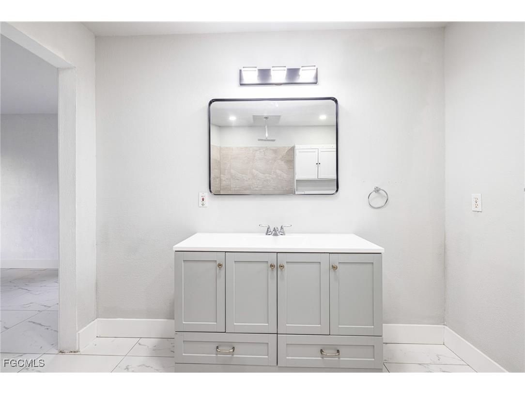 2404 Silver Lake Road Labelle FL 33935 2025020532 image28