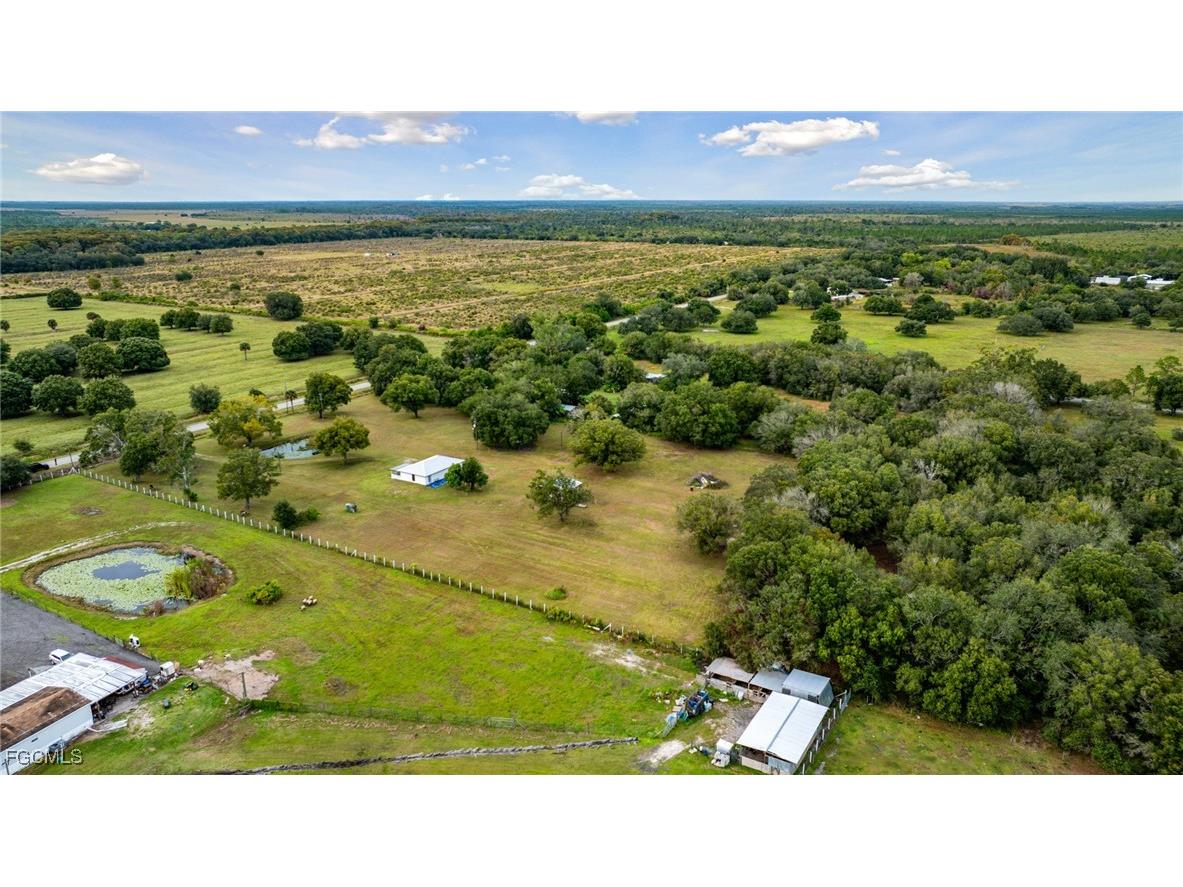 2404 Silver Lake Road Labelle FL 33935 2025020532 image32