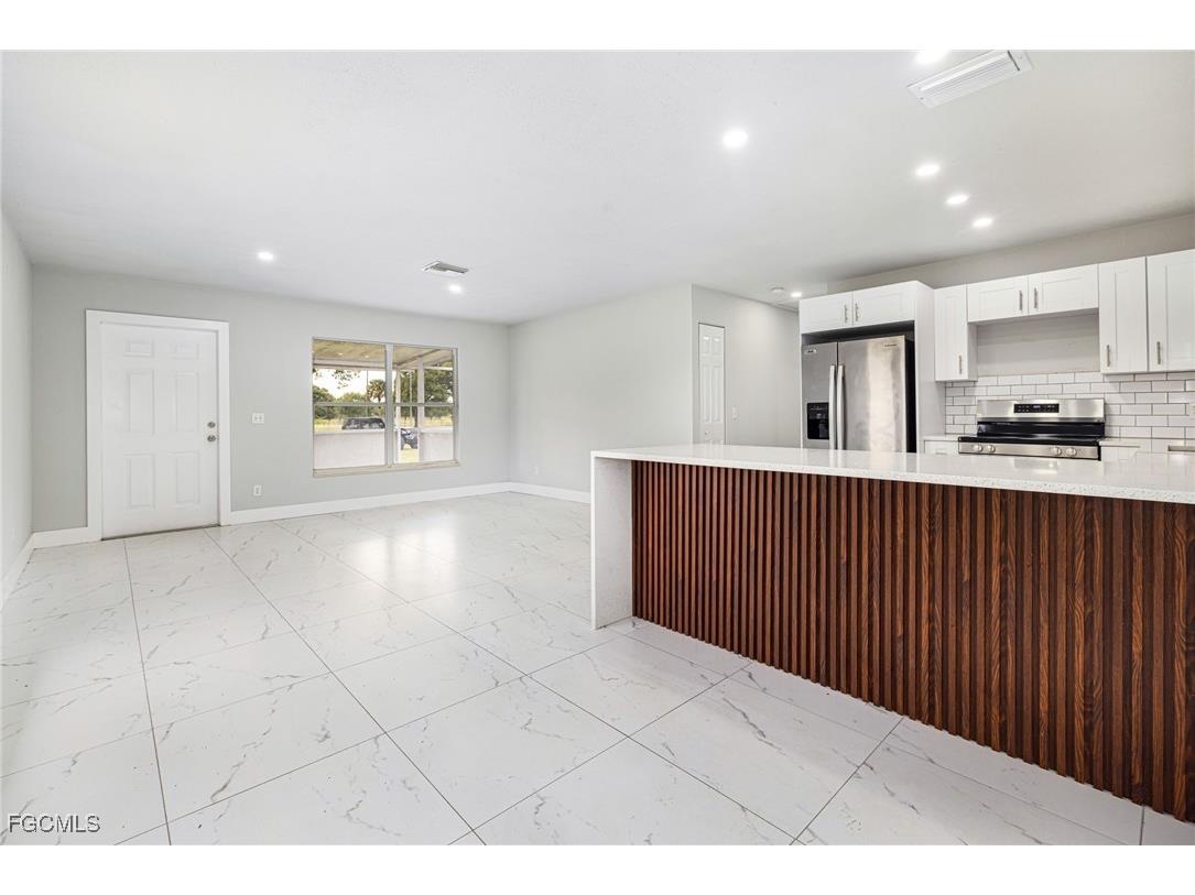 2404 Silver Lake Road Labelle FL 33935 2025020532 image5