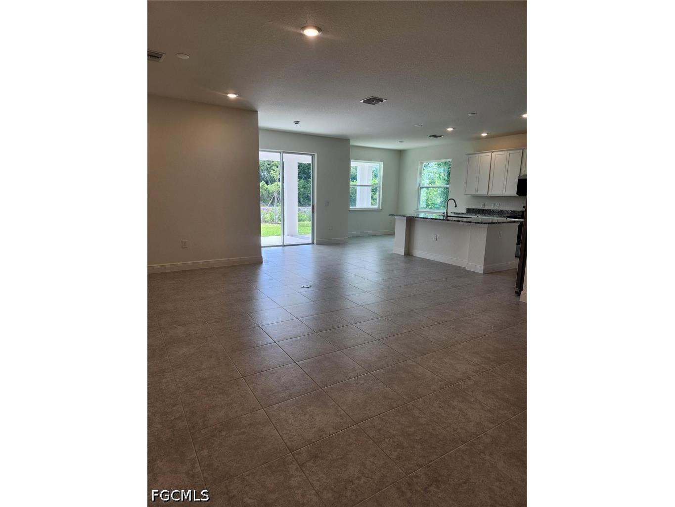 2404 Vera Avenue S Lehigh Acres FL 33976 2025019523 image4