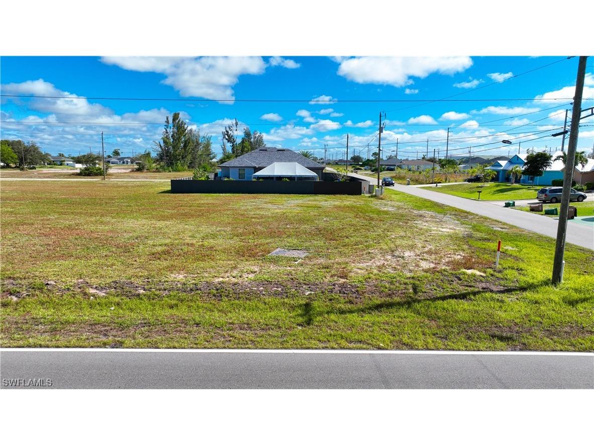 2405 Chiquita Boulevard N Cape Coral FL 33993 223086217 image1