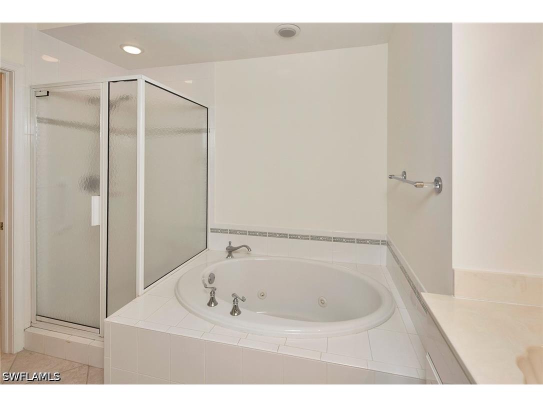 2405 Hidden Lake Drive #4705 Naples FL 34112 226023352 image13