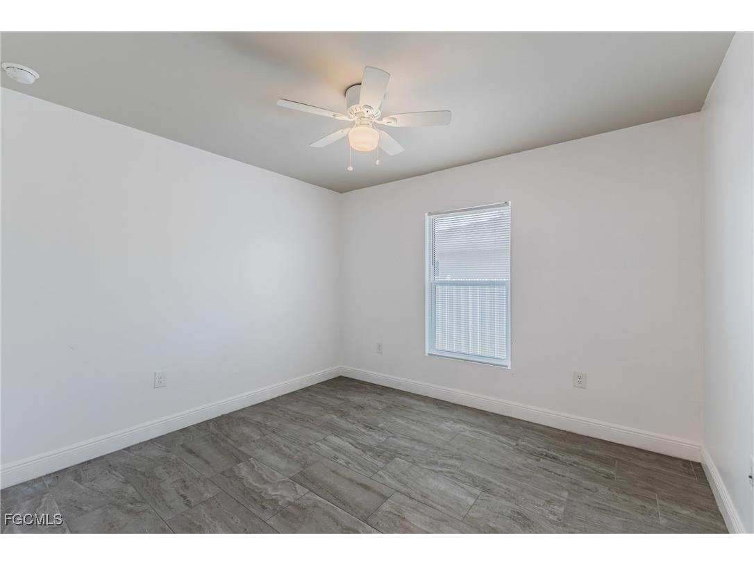 2405 Maple Avenue Fort Myers FL 33901 2026002673 image10
