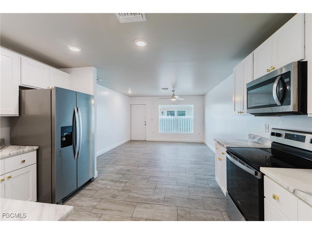 2405 Maple Avenue Fort Myers FL 33901 2026002673 image20