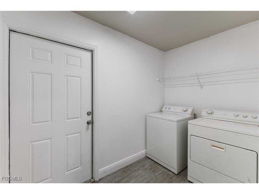 2405 Maple Avenue Fort Myers FL 33901 2026002673 image4