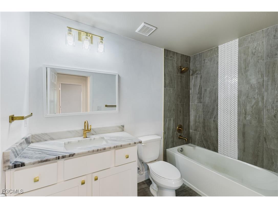 2405 Maple Avenue Fort Myers FL 33901 2026002673 image8