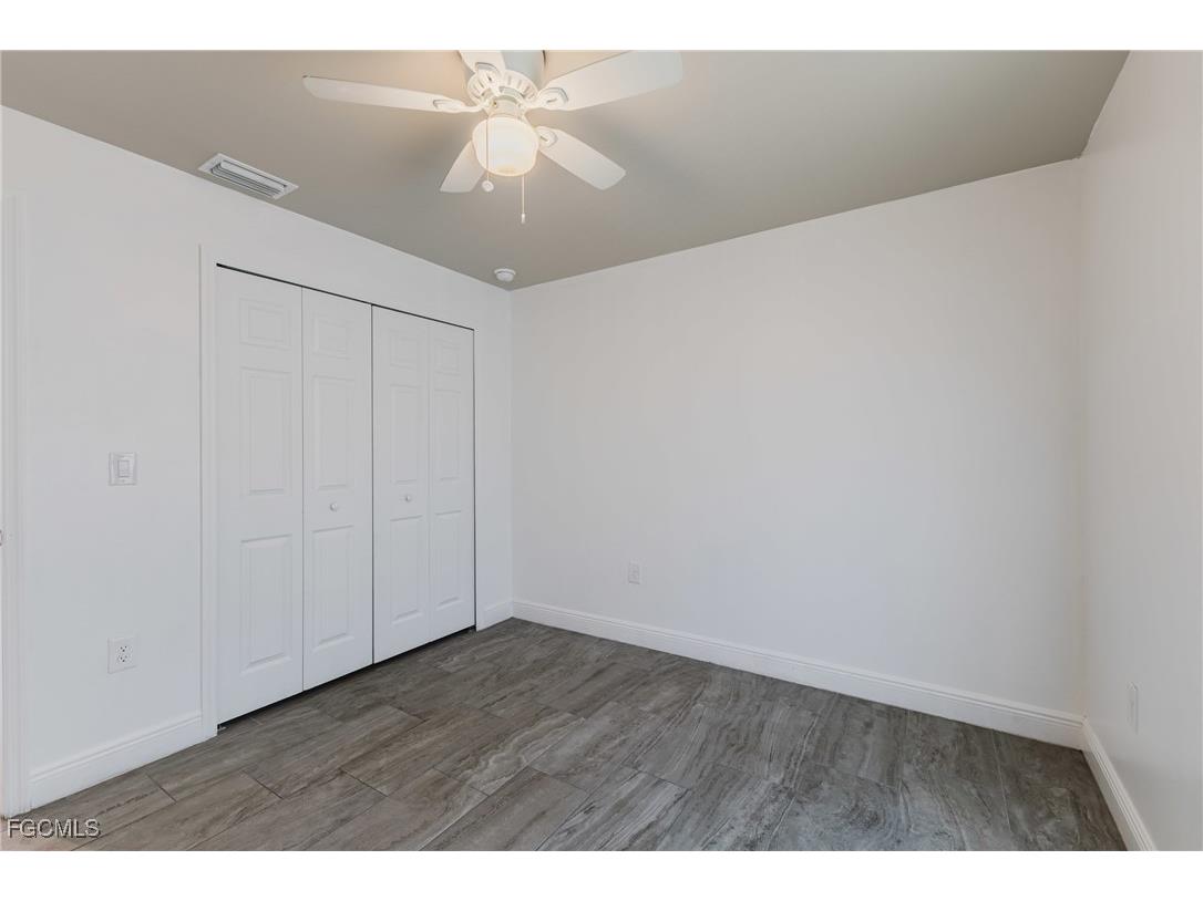 2405 Maple Avenue Fort Myers FL 33901 2026002673 image9
