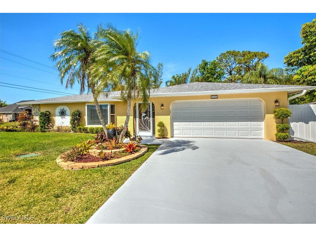 2405 N Westwood Drive North Fort Myers FL 33917 225030823 image1