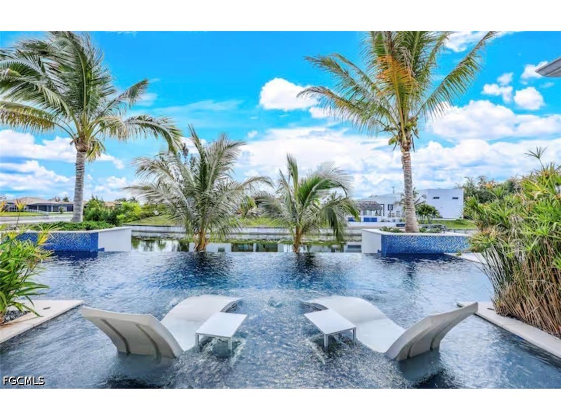 2405 SW 11th Avenue Cape Coral FL 33991 2026022868 image1