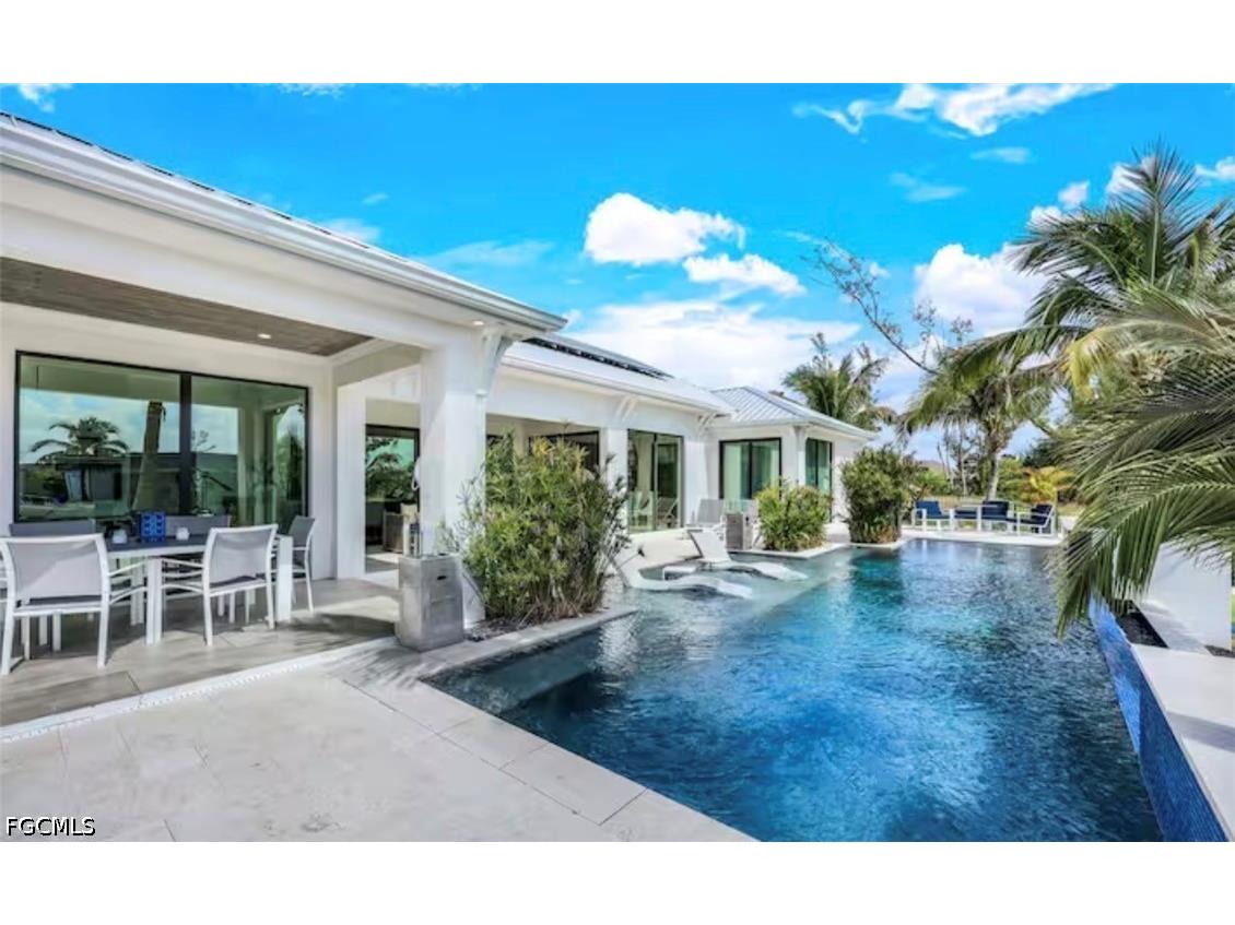 2405 SW 11th Avenue Cape Coral FL 33991 2026022868 image8