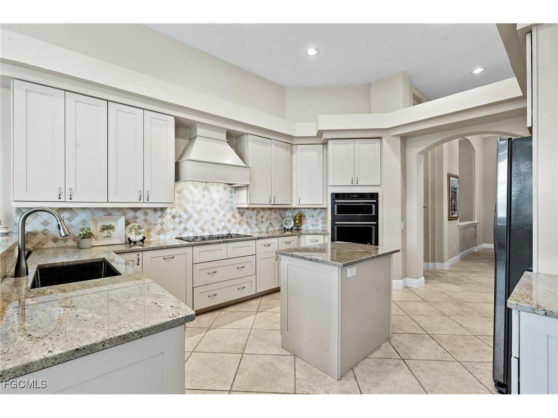 2405 Sagramore Place Cape Coral FL 33914 2025016788 image5