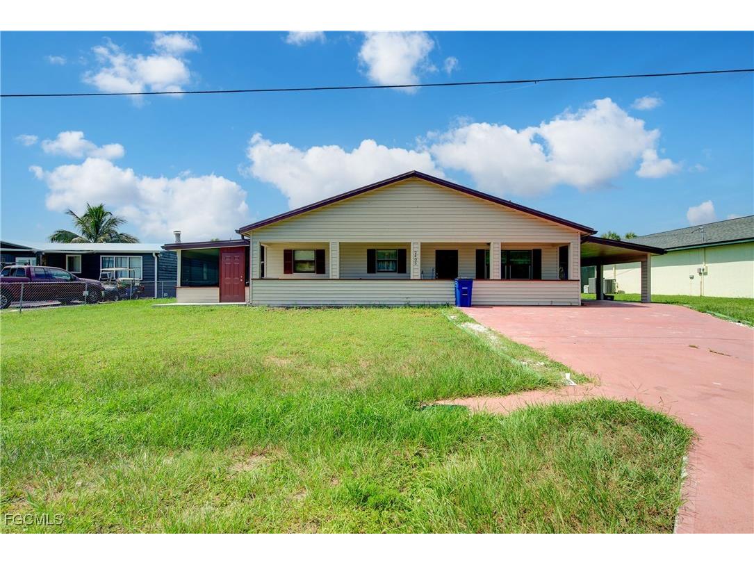 2405 Zoysia Lane North Fort Myers FL 33917 2025003919 image1
