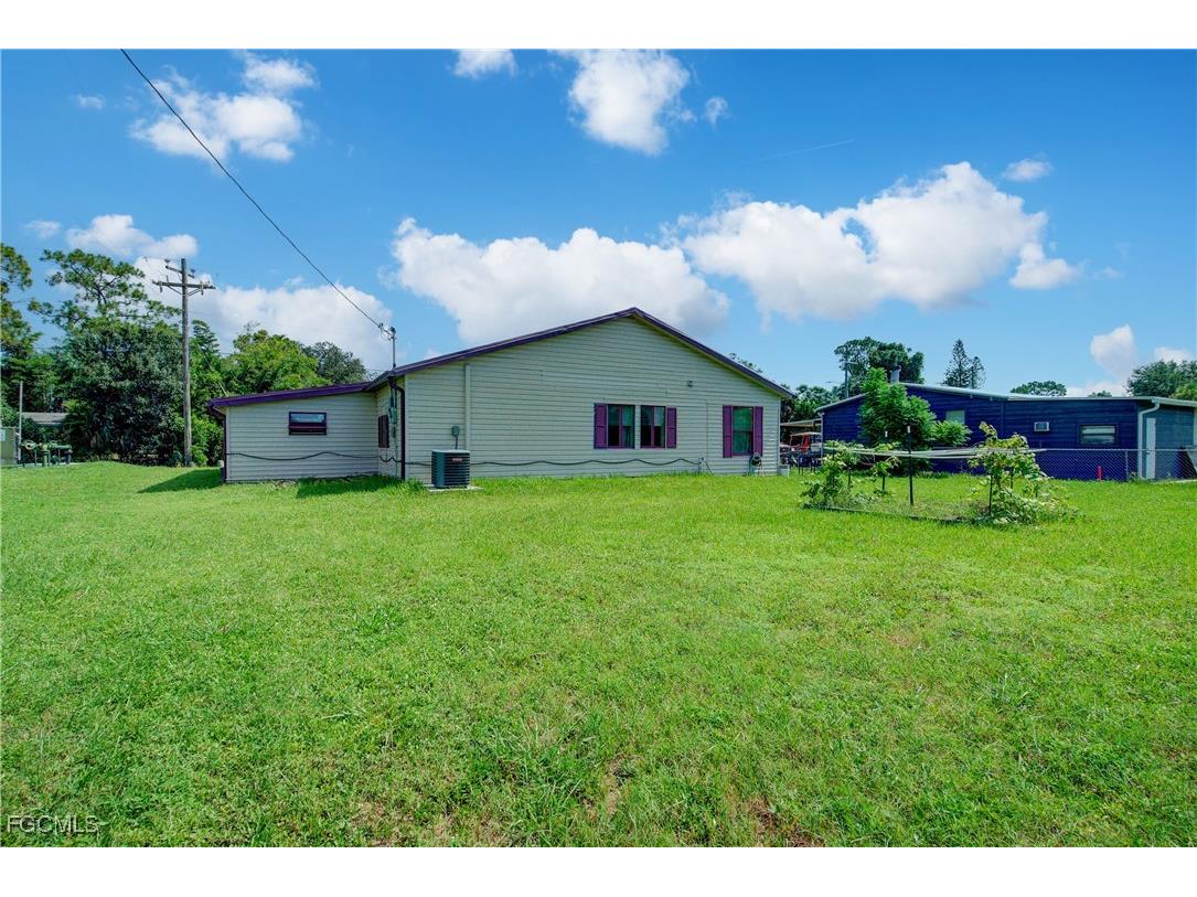 2405 Zoysia Lane North Fort Myers FL 33917 2025003919 image34