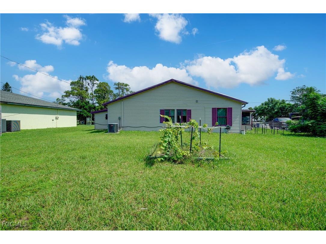 2405 Zoysia Lane North Fort Myers FL 33917 2025003919 image36