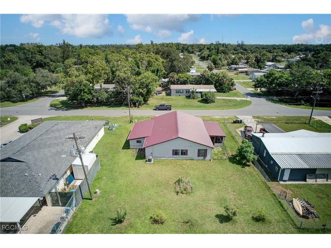 2405 Zoysia Lane North Fort Myers FL 33917 2025003919 image41