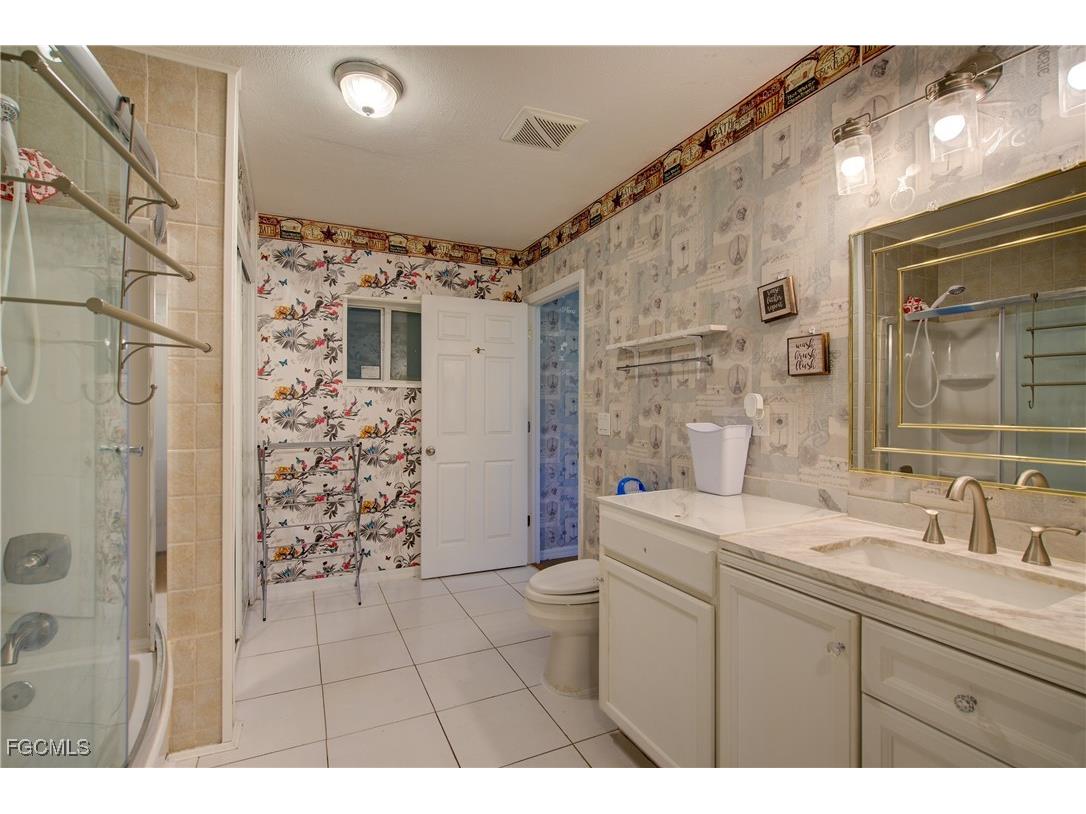 2405 Zoysia Lane North Fort Myers FL 33917 2025003919 image8